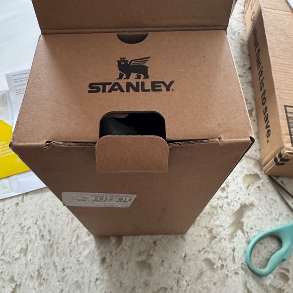 Midnight Glitz 30oz in box - Picture 4 of 4